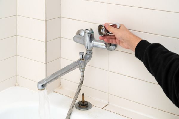 Leaky Bathtub Repair in Gilbert